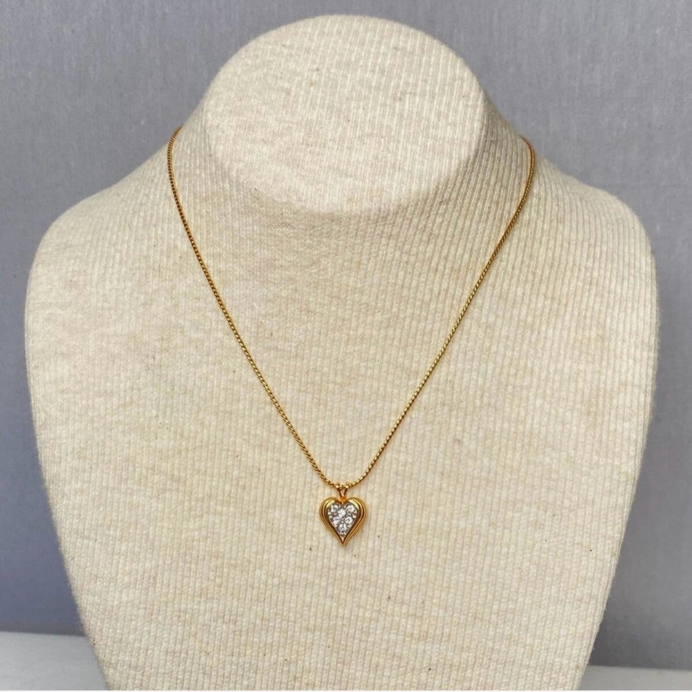 Elegant Gold Heart Pendant Necklace
